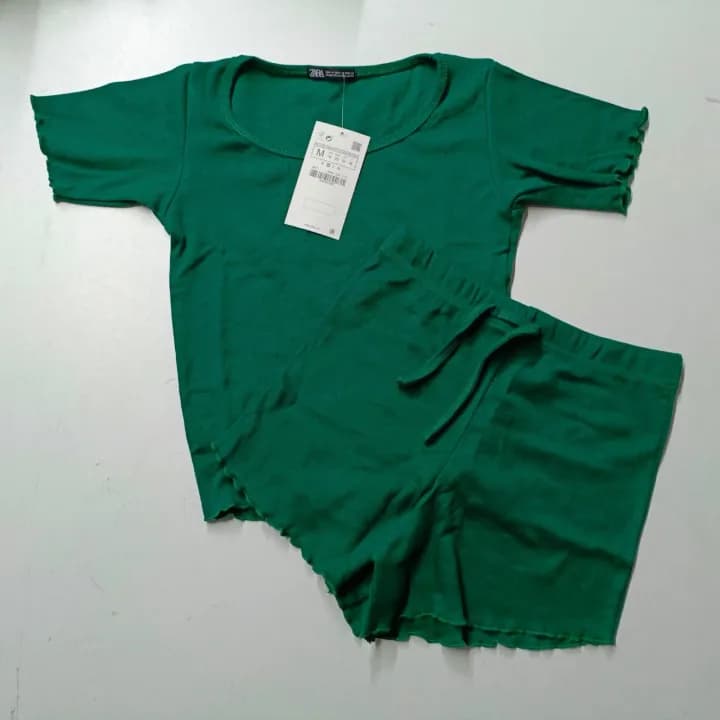 Cami Top Bottom T-shirt Set Lettuce 2