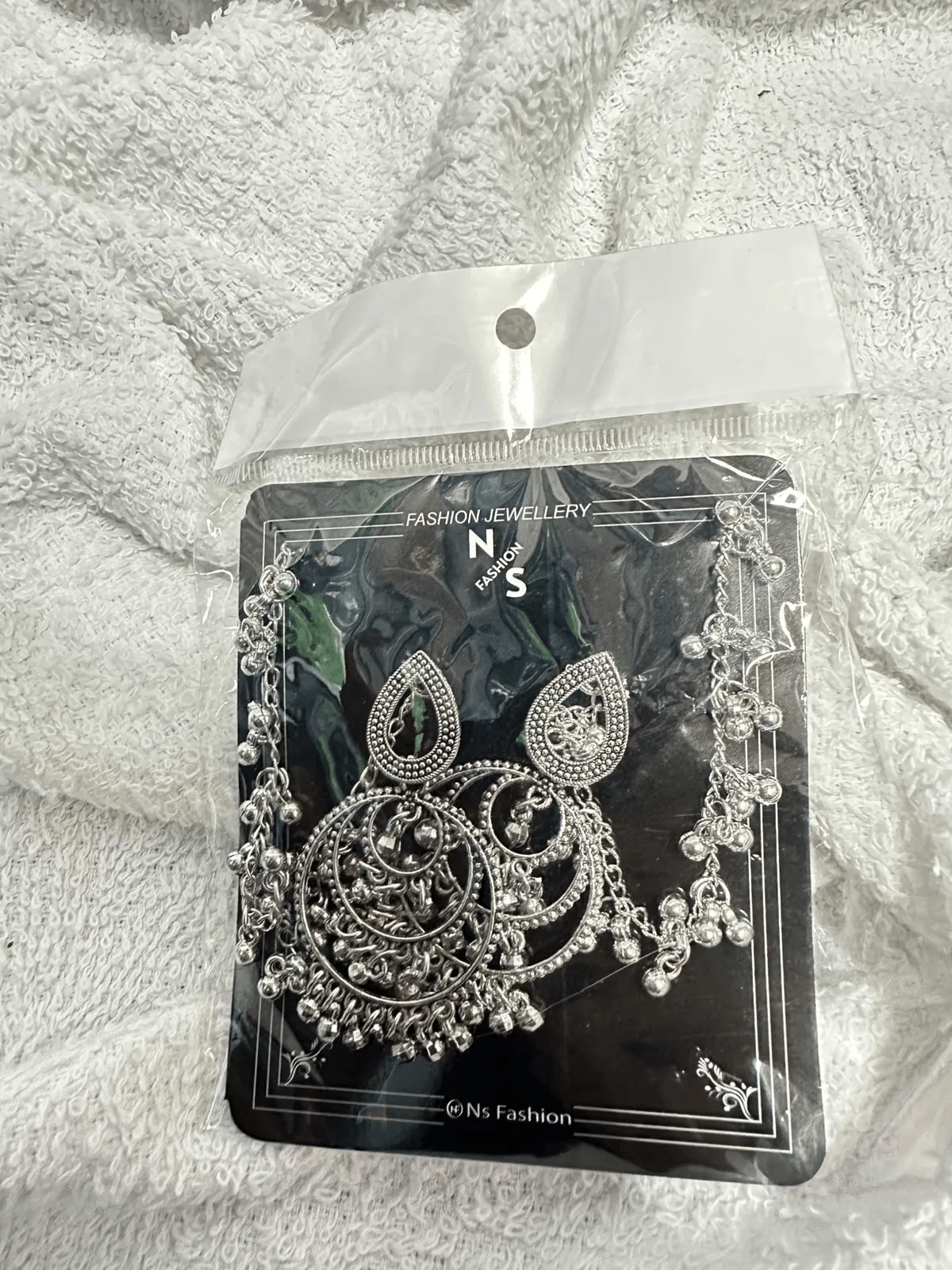 Premium Jewelry Combo – চুড়ি, ঝুমকা ও কোমরের বিছা 3